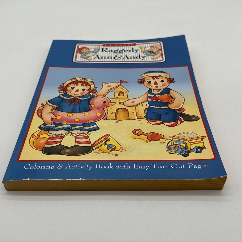 Raggedy Ann‎ & Andy Coloring & Activity Book-SIMON & SCHUSTER 2003 New